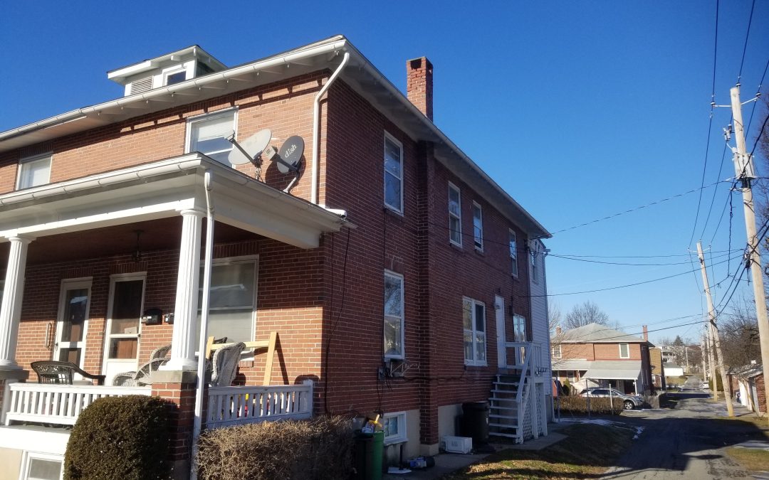 115 W Walnut St #2, 2BD, 1BA ($1250/mo)