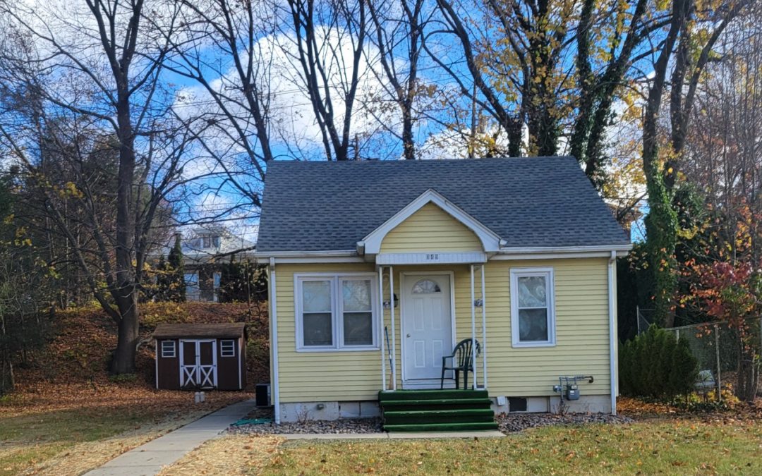 349 N Centre Ave, 2BD, 1BA ($1450/mo)